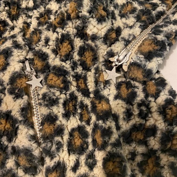 Chasor Cheetah Zip Up - Picture 2 of 3